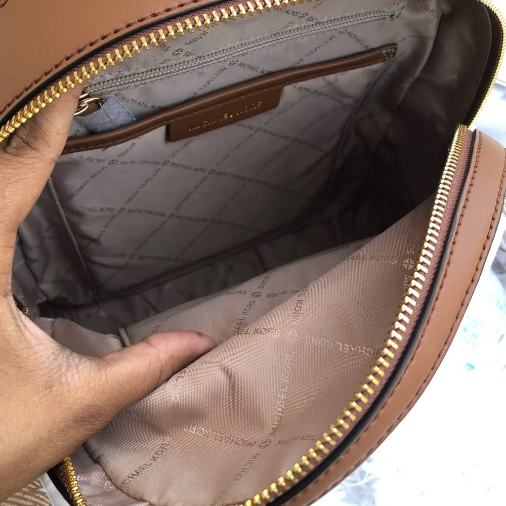 New Michael Kors Medium Jaycee  Backpack - Picture 7 of 9